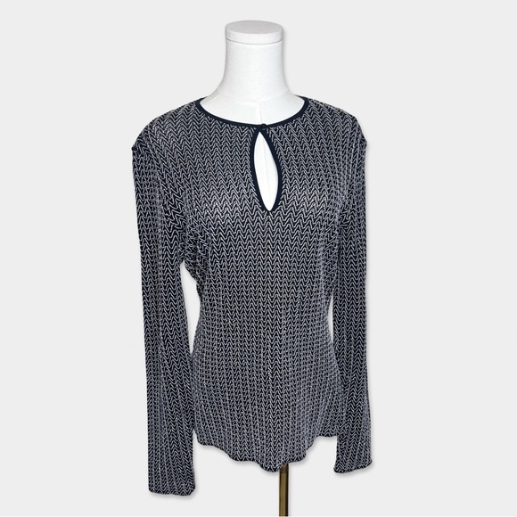 WOLFORD Lace Blouse Size Large Black White Stretchy Long Sleeve GUC - Picture 2 of 5